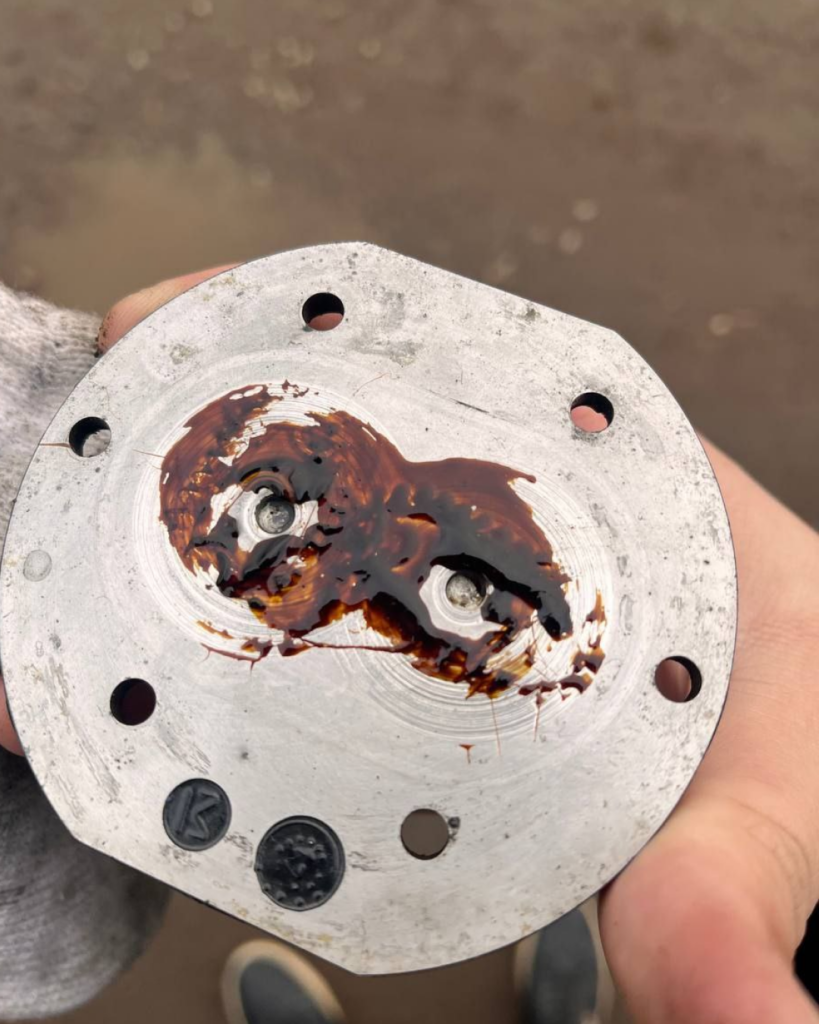 Що насправді накопичується в паливних баках